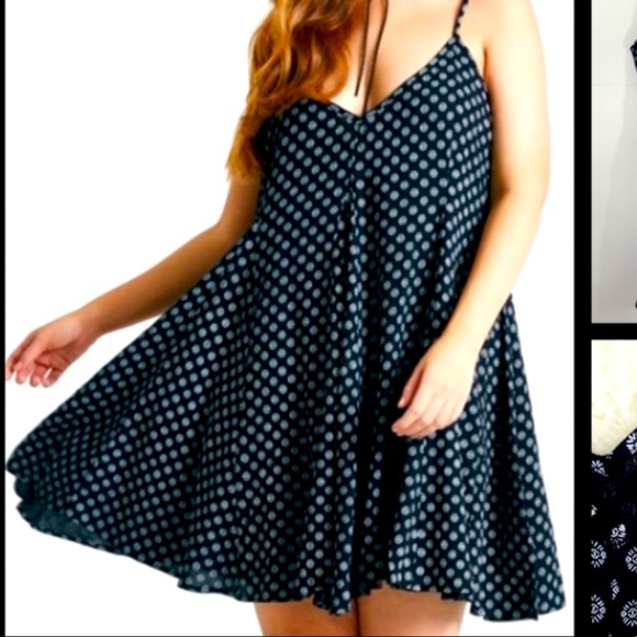 Wet Seal Dresses & Skirts - Wet Seal Floral Deep V Back Dress Sz 1X